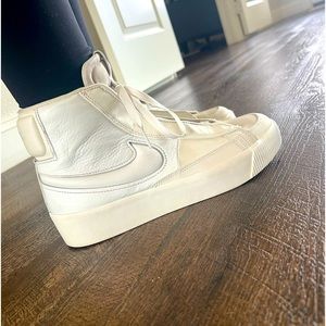Nike blazer mid victory “Summit white/white-phantom-light cream” women’s 9.5